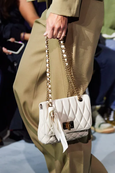 Look 35
